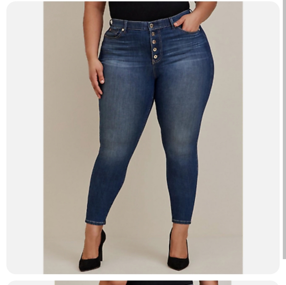 Torrid Bombshell Skinny 20S Jeand